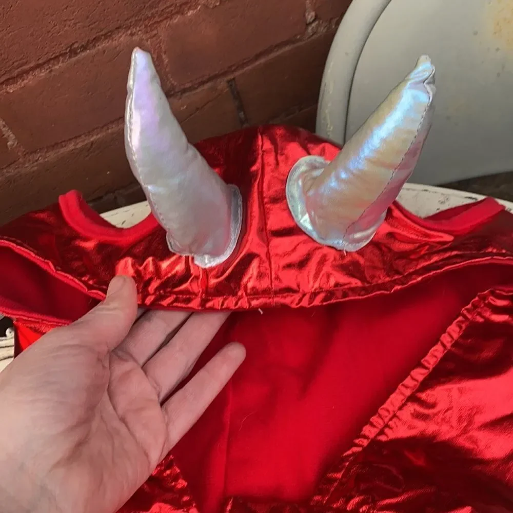 Devil costume sz. L